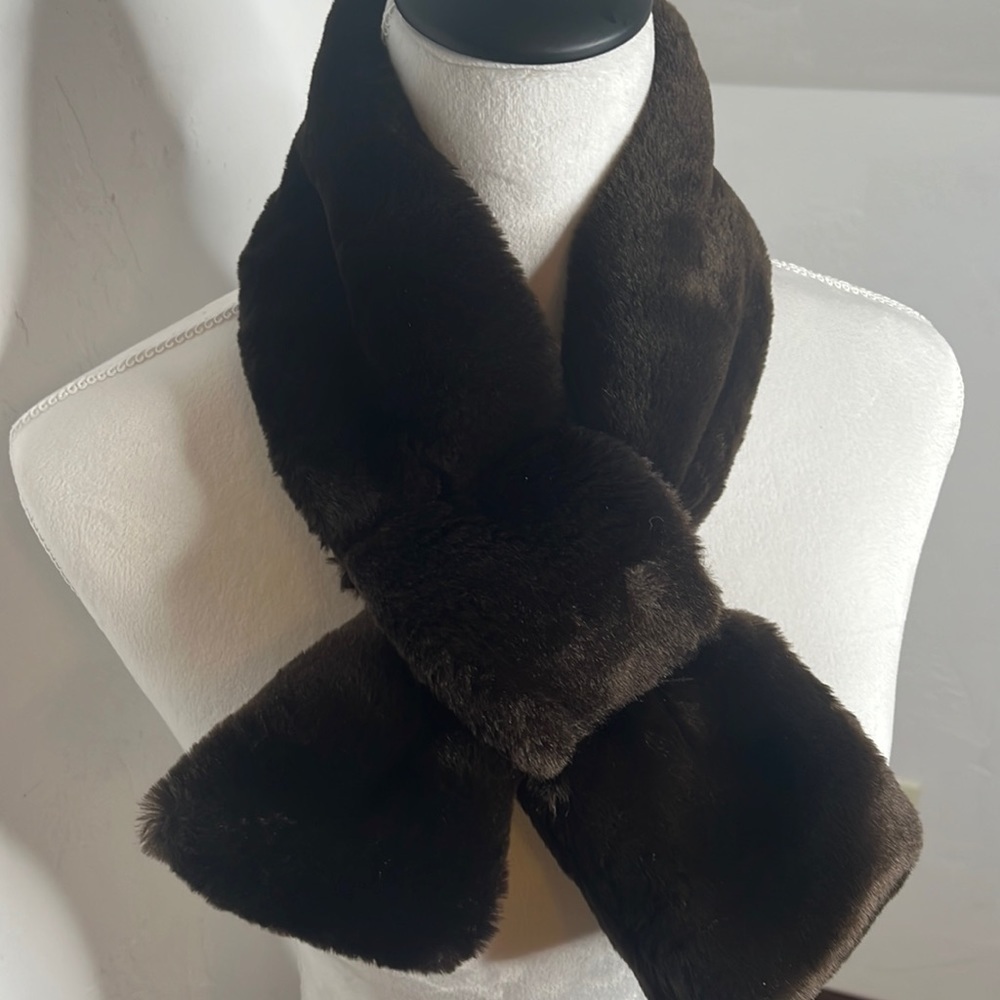 Brown Faux Fur stole Scarf. HT1965A